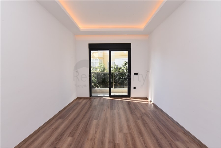 Шестикомнатная квартира с мебелью