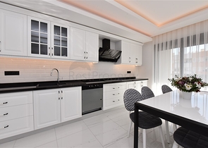 Шестикомнатная квартира с мебелью