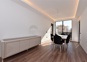 Шестикомнатная квартира с мебелью