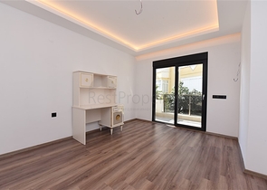 Шестикомнатная квартира с мебелью