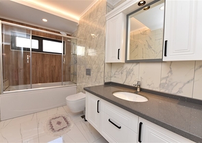 Шестикомнатная квартира с мебелью