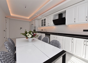 Шестикомнатная квартира с мебелью