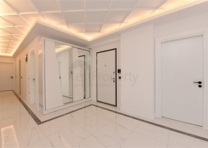 Шестикомнатная квартира с мебелью