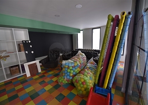 Шестикомнатная квартира с мебелью