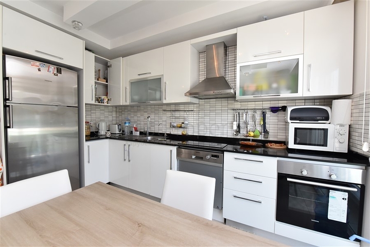 Меблированный пентхаус планировки 4+1