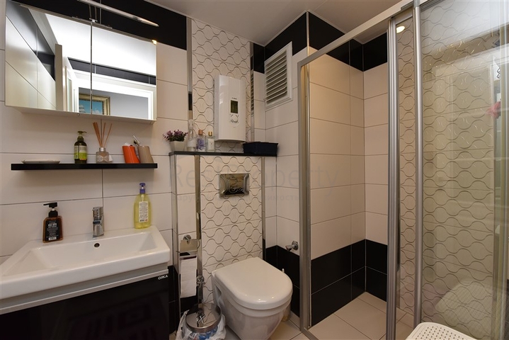 Меблированный пентхаус планировки 4+1