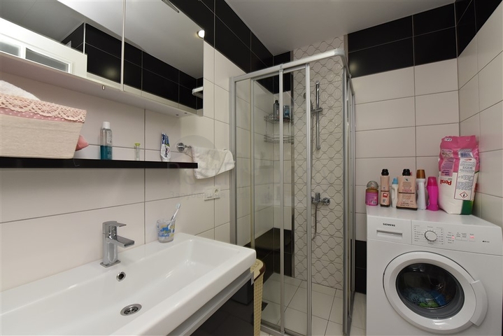 Меблированный пентхаус планировки 4+1