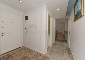 Меблированный пентхаус планировки 4+1