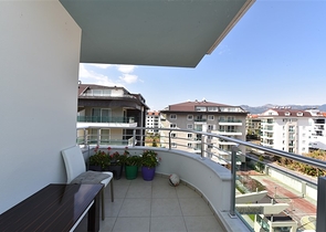 Меблированный пентхаус планировки 4+1