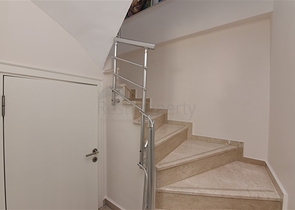 Меблированный пентхаус планировки 4+1