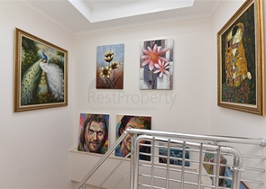 Меблированный пентхаус планировки 4+1