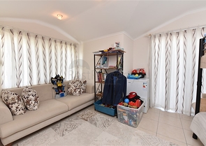 Меблированный пентхаус планировки 4+1