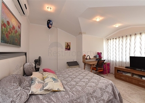 Меблированный пентхаус планировки 4+1