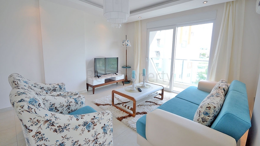 Трехкомнатная квартира с мебелью