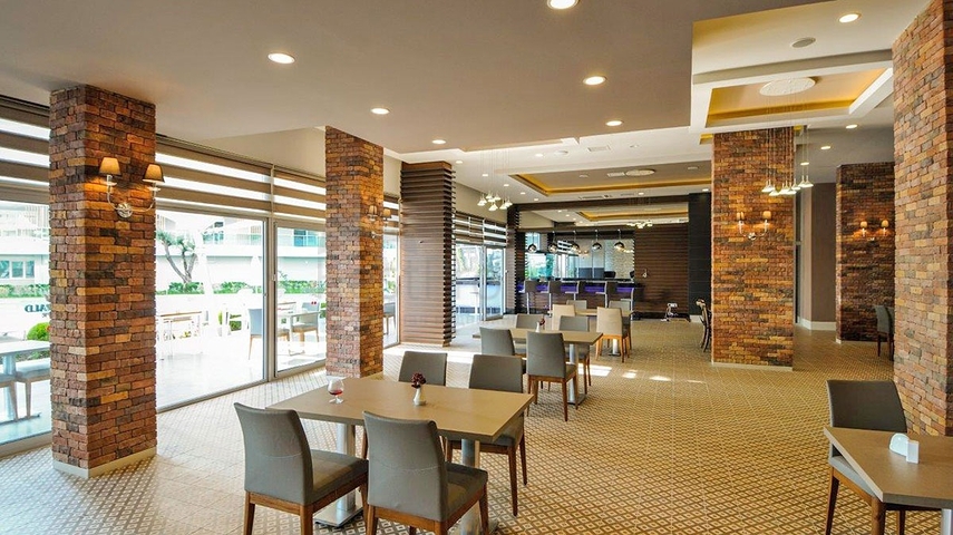 Трехкомнатная квартира с мебелью