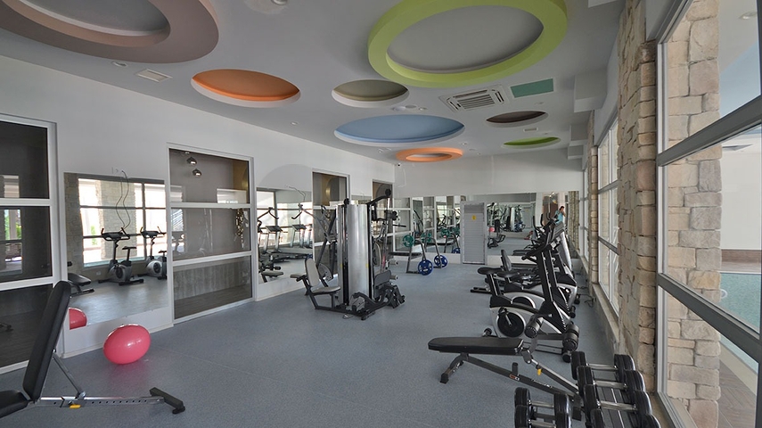 Трехкомнатная квартира с мебелью