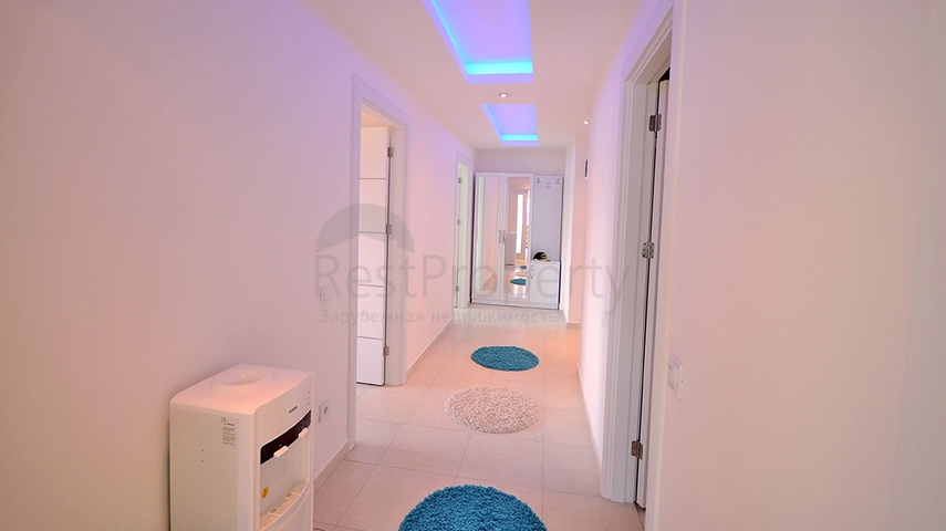 Трехкомнатная квартира с мебелью