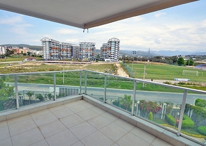 Трехкомнатная квартира с мебелью