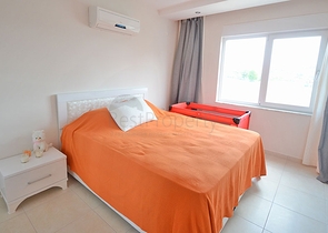 Трехкомнатная квартира с мебелью