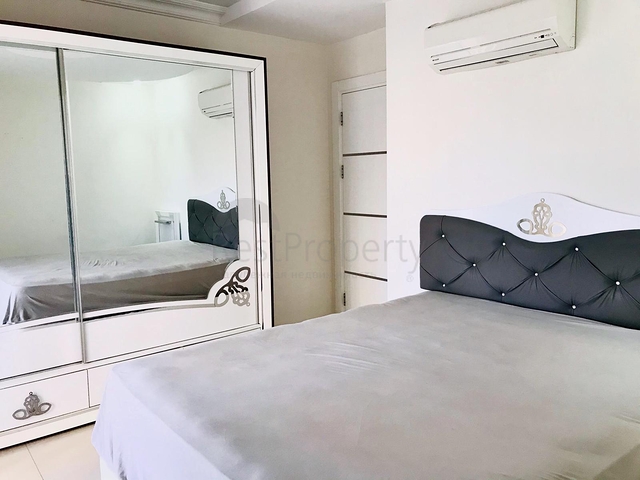 Трехкомнатная квартира с мебелью