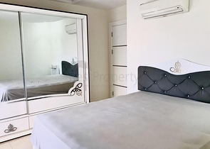 Трехкомнатная квартира с мебелью