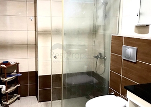 Трехкомнатная квартира с мебелью