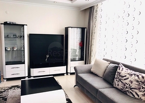 Трехкомнатная квартира с мебелью