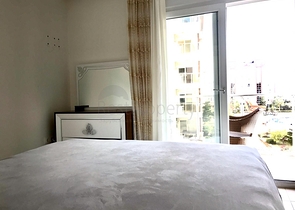 Трехкомнатная квартира с мебелью