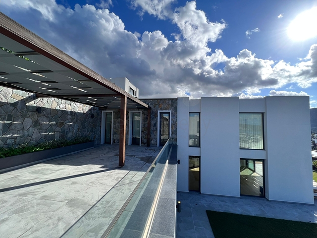 Роскошная вилла в центре Ялыкавак