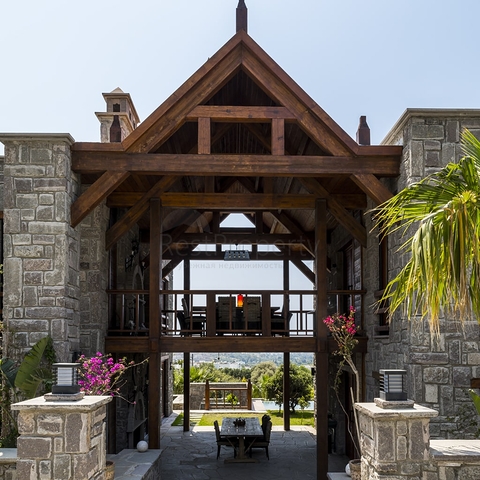 Элитные виллы из камня в историческом месте