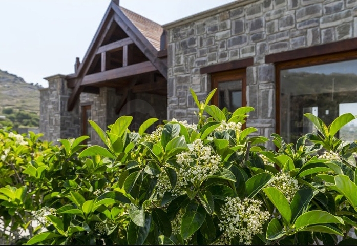 Элитные виллы из камня в историческом месте