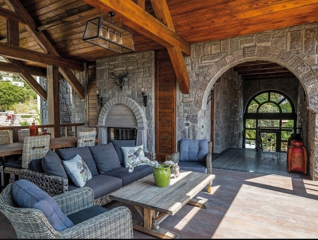 Элитные виллы из камня в историческом месте