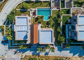 Элитные виллы из камня в историческом месте