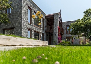 Элитные виллы из камня в историческом месте