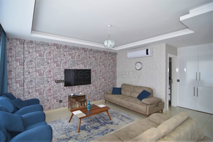 Трехкомнатный пентхаус с мебелью