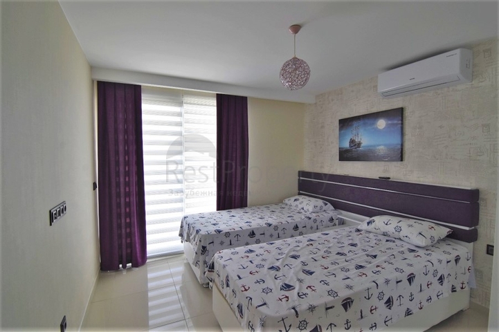 Трехкомнатный пентхаус с мебелью