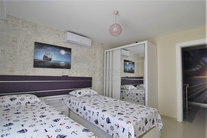 Трехкомнатный пентхаус с мебелью