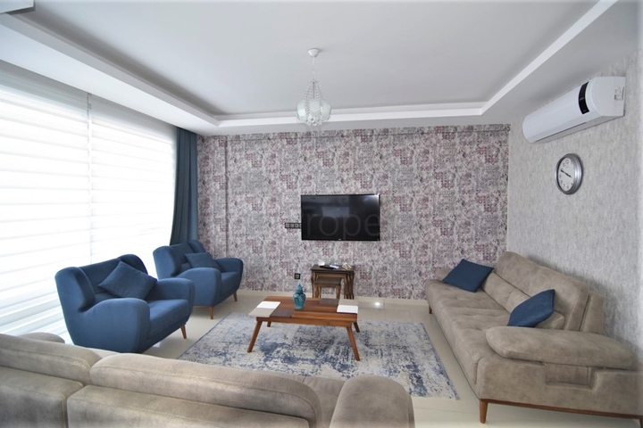 Трехкомнатный пентхаус с мебелью