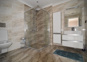 Трехкомнатный пентхаус с мебелью