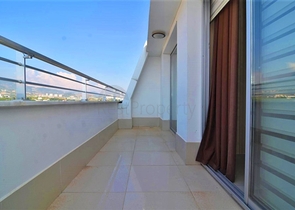 Трехкомнатный пентхаус с мебелью