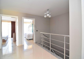 Трехкомнатный пентхаус с мебелью