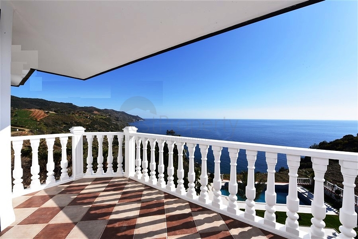 Вилла планировки 3+1 в районе Газипаша