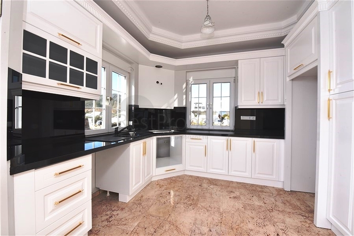 Вилла планировки 3+1 в районе Газипаша