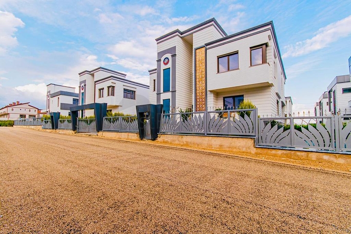 Готовые виллы 3+1 и 5+1 в районе Лара Анталья