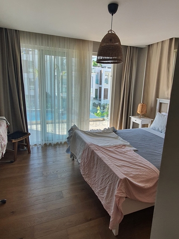 Пентхаус 4+1 в комплексе на первой береговой линии в красивой бухте Кючюкбюк, Бодрум