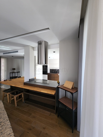 Пентхаус 4+1 в комплексе на первой береговой линии в красивой бухте Кючюкбюк, Бодрум