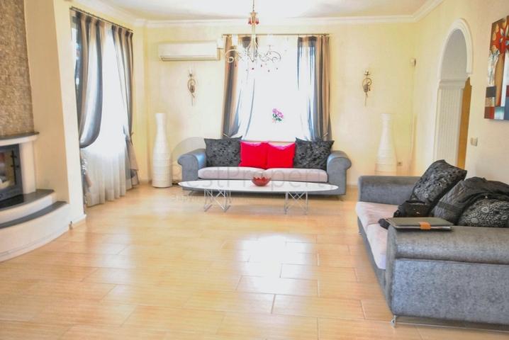 Вилла 4+1 в пешей доступности к морю в Чамьюва