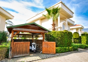 Вилла 4+1 в пешей доступности к морю в Чамьюва