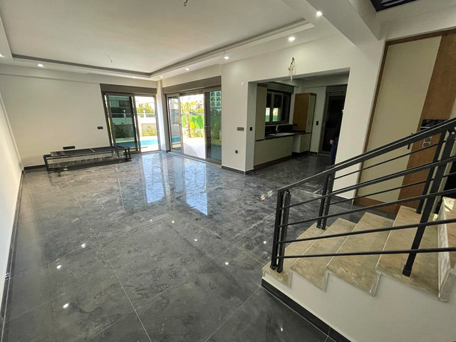 Виллы 4+1 с личным бассейном в Кадрие Белеке 