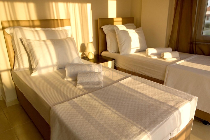 Вилла 4+1 с бассейном в пешей доступности к пляжу в Белеке